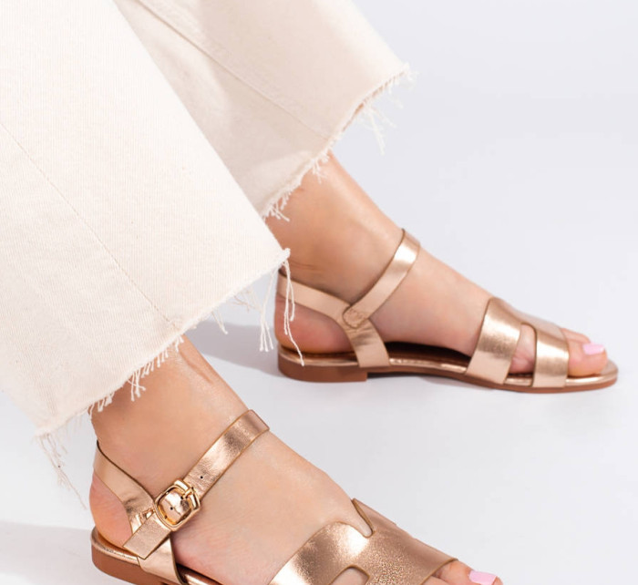Praktické  sandály zlaté dámské bez podpatku