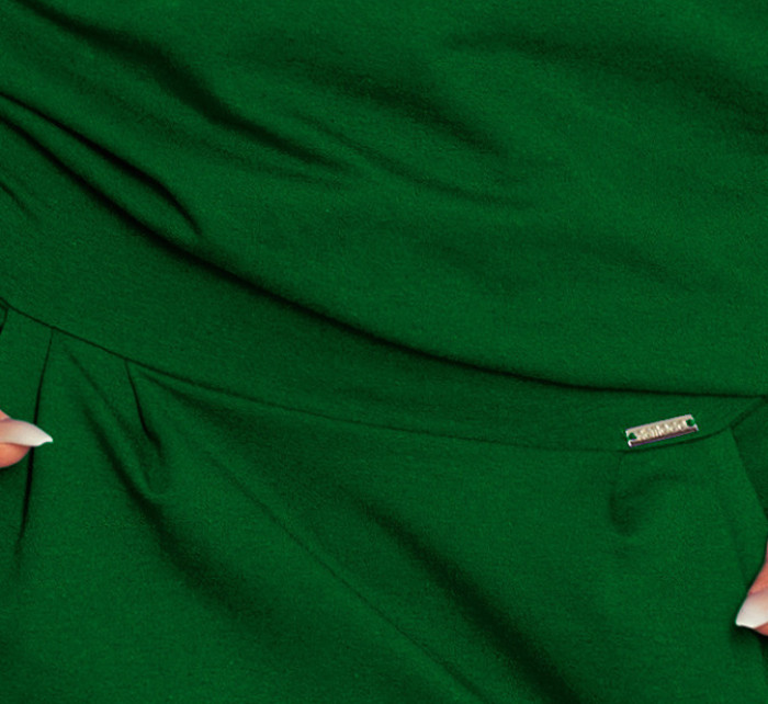 Dámské teplákové kalhoty v lahvově zelené barvě s výstřihem na zádech model 6295065