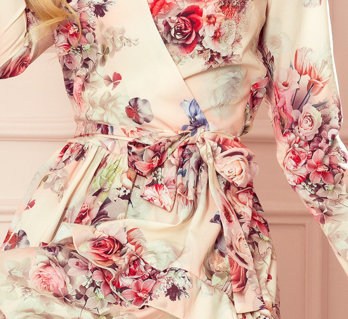 CAROLINE - Dámské šaty s volánky, přeloženým obálkovým výstřihem a s květinovým vzorem na světlém pozadí 297-2