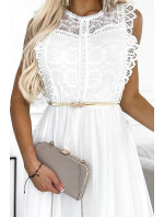 GRETA - Bílé dámské šaty s krajkou a zlatým opaskem 454-1