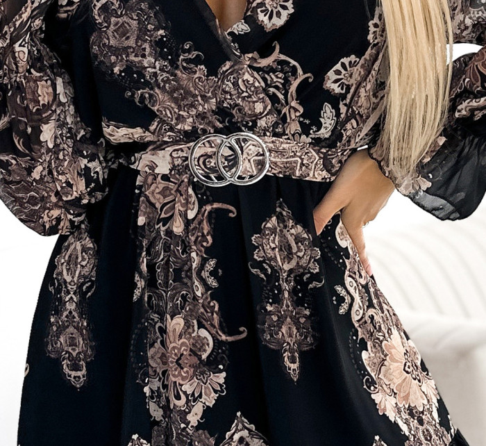 ROSETTA - Velmi žensky působící černé dámské šaty s přeloženým obálkovým výstřihem, opaskem a s béžovým vzorem 422-3