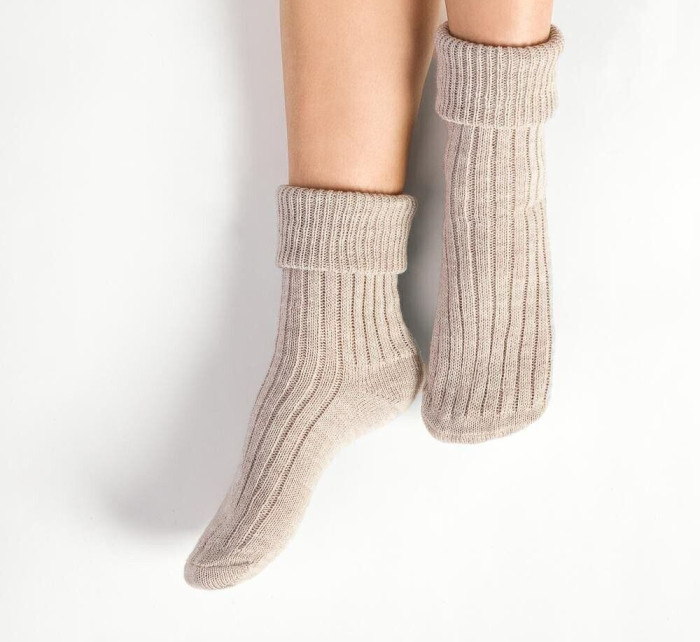 Pletené ponožky na spaní 067 béžové s vlnou