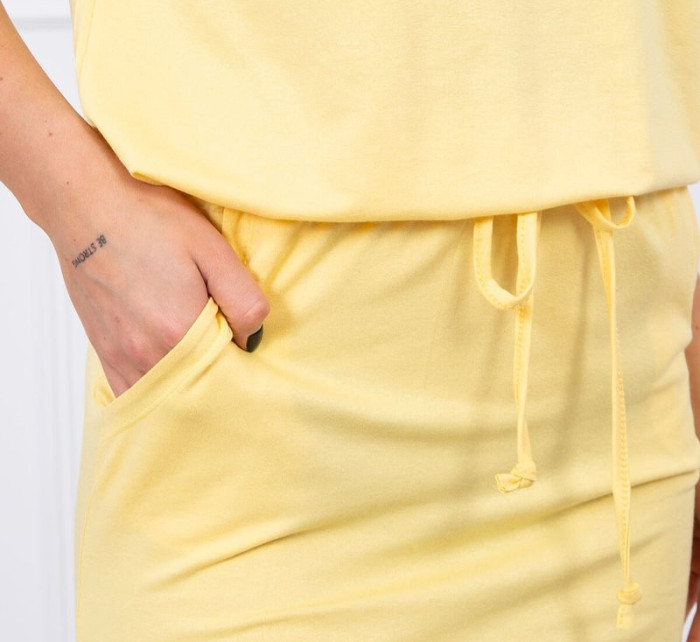 Viskózové šaty s krátkým rukávem a zavazováním v pase žluté