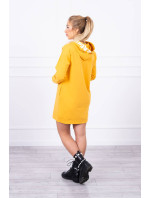 Oversize šaty s kapucí v hořčicové barvě