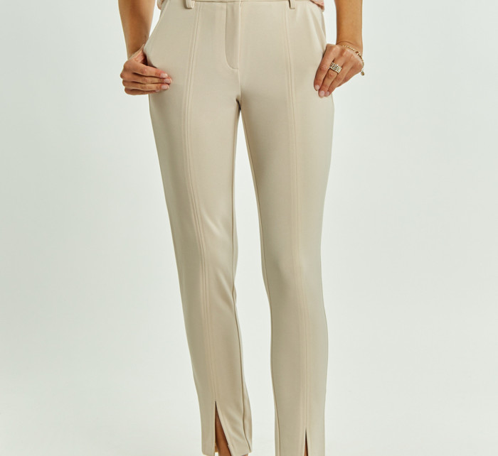 Monnari Elegantní kalhoty Dámské kalhoty s krátkými rozparky Béžová barva
